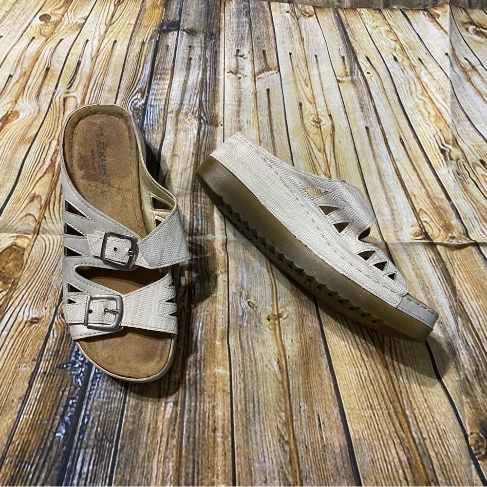 Flexus Delsie White Metallic Platforms Anatomic Sandals‎ Shoes